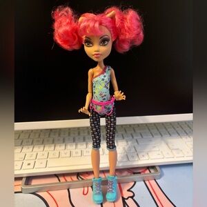 Howleen Wolf Doll Dance Class Monster High